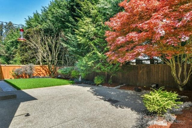 23914 231st Place SE, Maple Valley, WA 98038