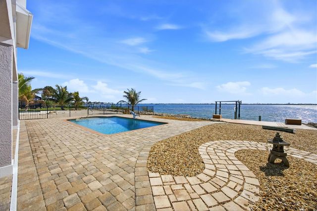 905 CHAPIN BOULEVARD, Englewood, FL 34223