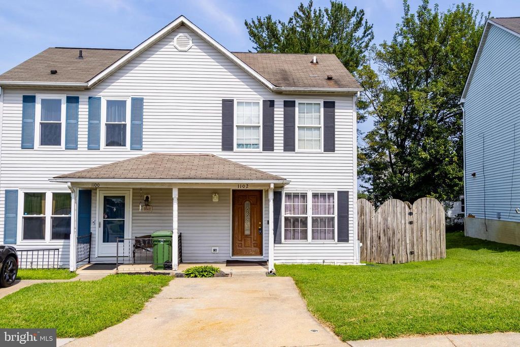 1102 INNER CIR, Baltimore, MD 21225