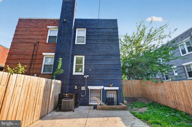 4636 HILLSIDE RD SE, Washington, DC 20019