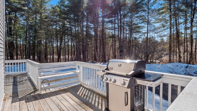 77 Hazen Rd, Shirley, MA 01464