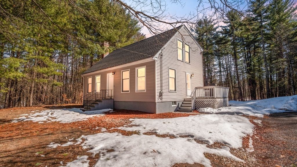 77 Hazen Rd, Shirley, MA 01464