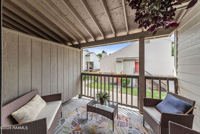 1304 E Bayou Parkway 1a, Lafayette, LA 70508