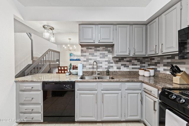 1304 E Bayou Parkway 1a, Lafayette, LA 70508