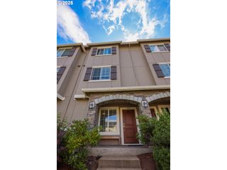 7452 Nw ELISE Ave, Portland, OR 97229