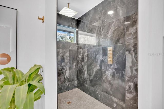 111 KENNISON, Orlando, FL 32801