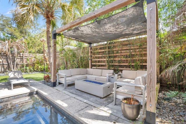 111 KENNISON, Orlando, FL 32801