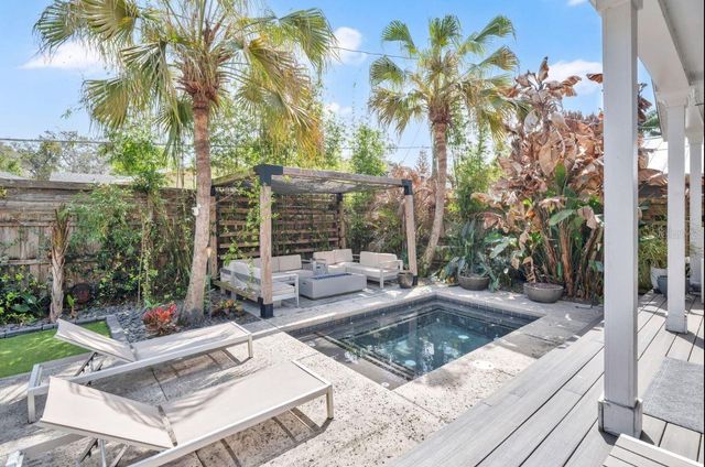 111 KENNISON, Orlando, FL 32801