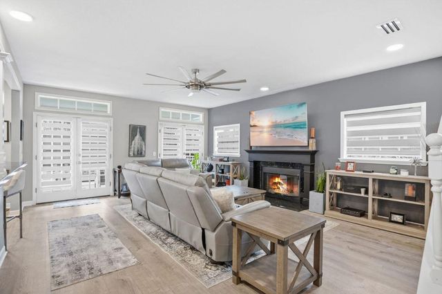 111 KENNISON, Orlando, FL 32801