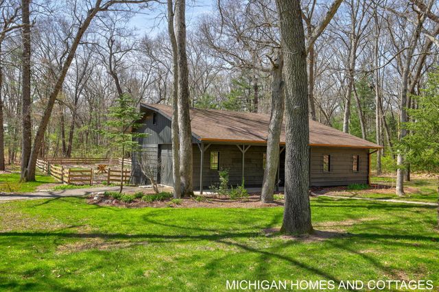 4303 132nd Avenue, Heath Twp, MI 49419