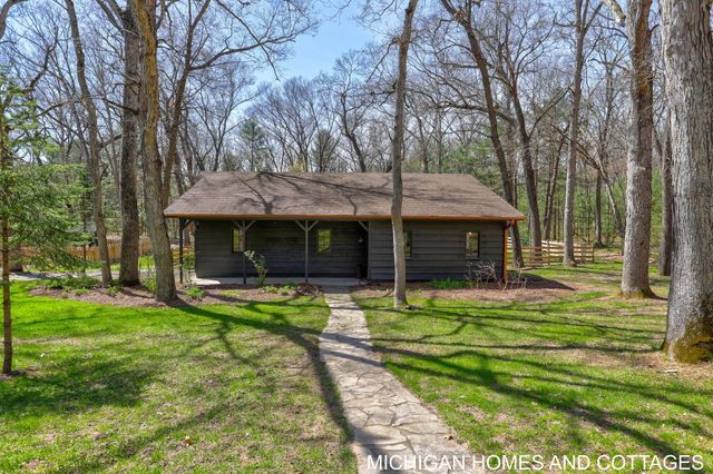 4303 132nd Avenue, Heath Twp, MI 49419