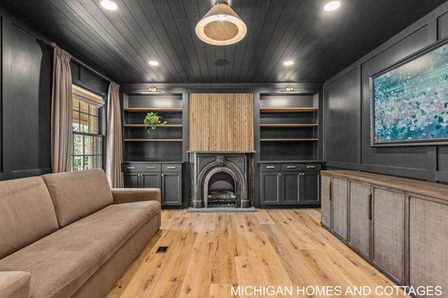 4303 132nd Avenue, Heath Twp, MI 49419
