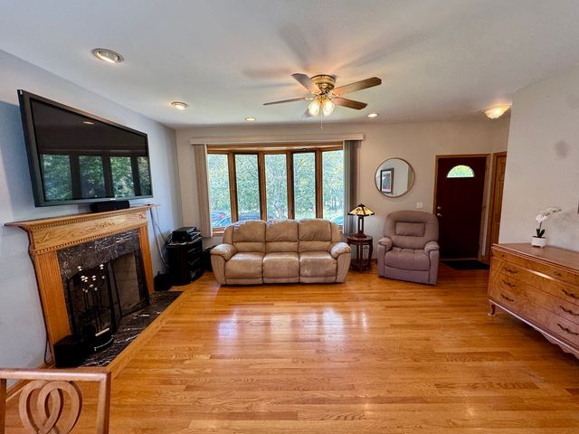 3541 N Pontiac Avenue, Chicago, IL 60634