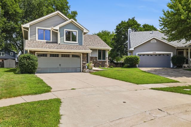 129 29th Court, West Des Moines, IA 50265