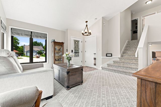129 29th Court, West Des Moines, IA 50265