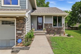 129 29th Court, West Des Moines, IA 50265