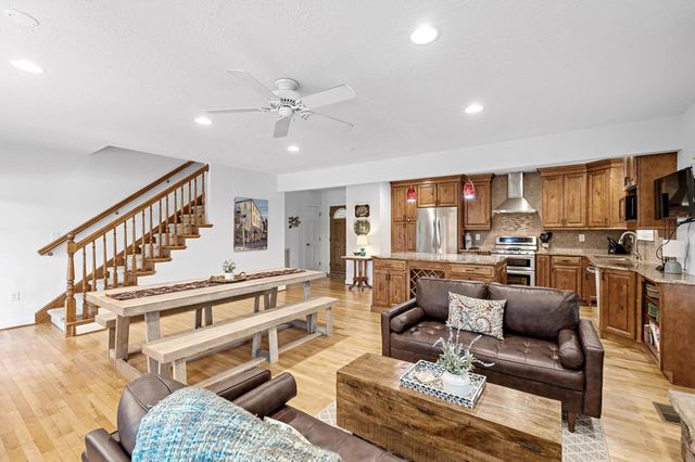 1214 E Lakeshore Drive, Landrum, SC 29356