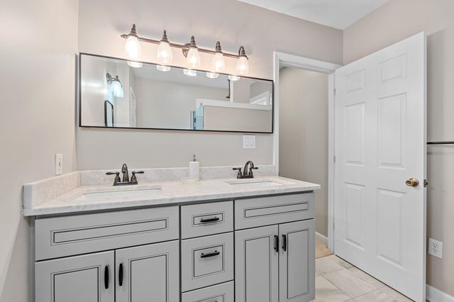 1214 E Lakeshore Drive, Landrum, SC 29356