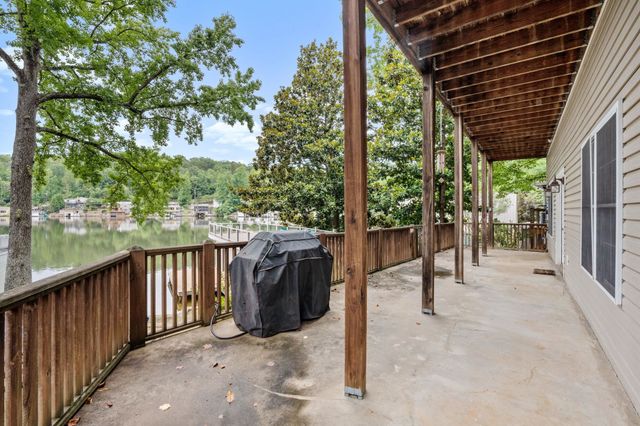 1214 E Lakeshore Drive, Landrum, SC 29356