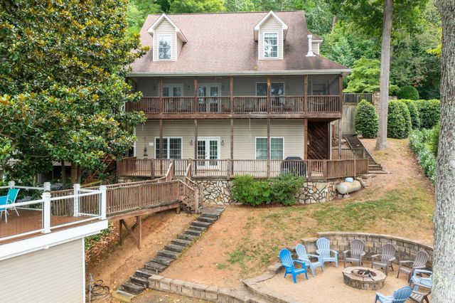 1214 E Lakeshore Drive, Landrum, SC 29356