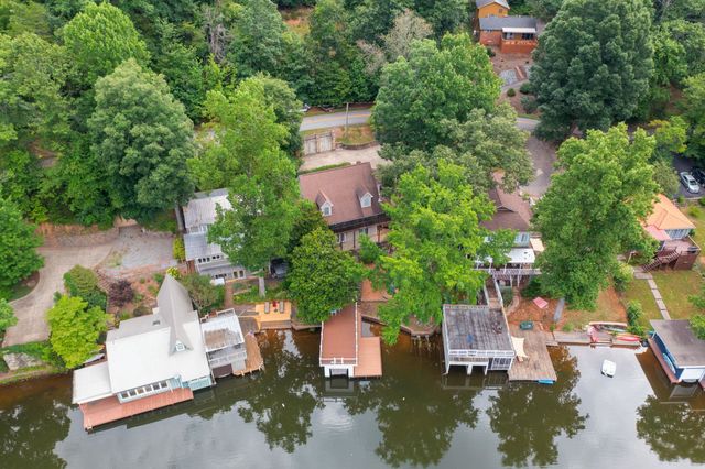 1214 E Lakeshore Drive, Landrum, SC 29356