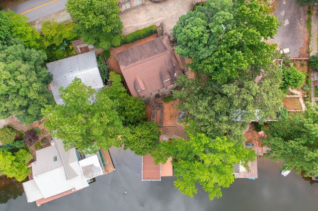 1214 E Lakeshore Drive, Landrum, SC 29356