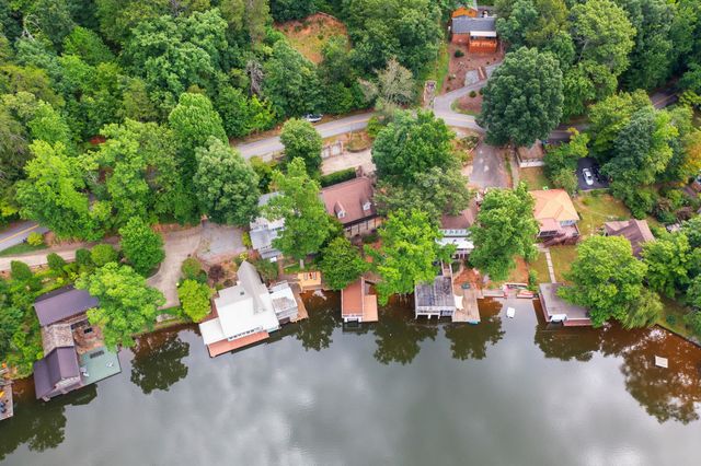 1214 E Lakeshore Drive, Landrum, SC 29356