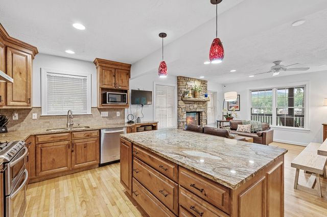 1214 E Lakeshore Drive, Landrum, SC 29356