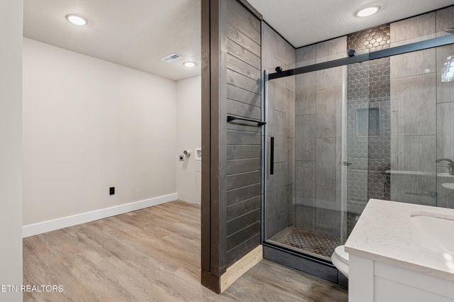 3935 Wrights Ferry Rd Rd, Louisville, TN 37777