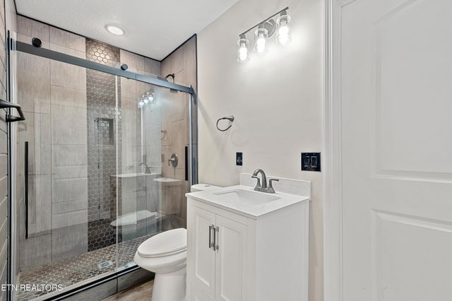 3935 Wrights Ferry Rd Rd, Louisville, TN 37777