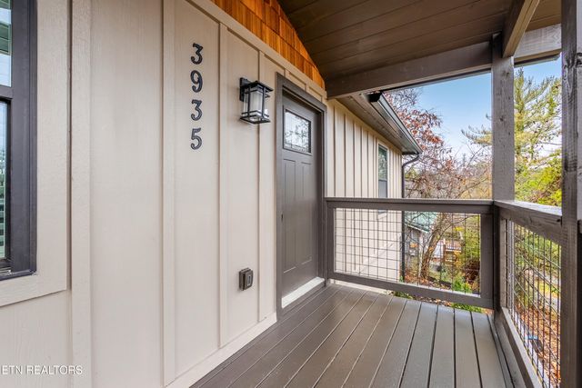 3935 Wrights Ferry Rd Rd, Louisville, TN 37777