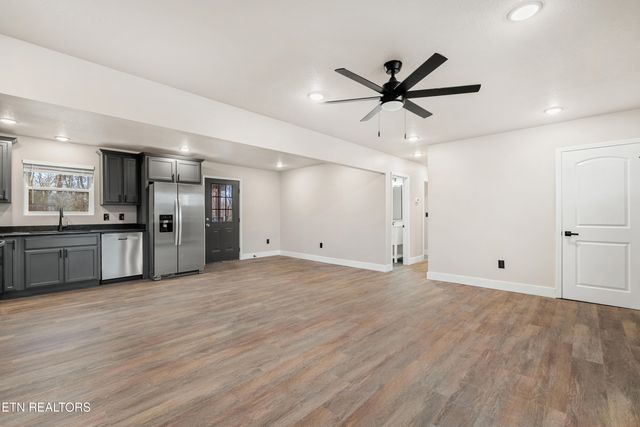 3935 Wrights Ferry Rd Rd, Louisville, TN 37777