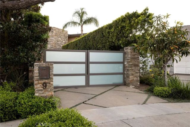 9 Jade, Corona Del Mar, CA 92625