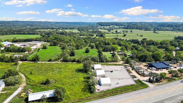 303 O'Brien Lane, Jane, MO 64856