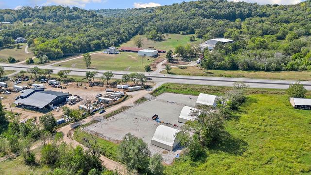 303 O'Brien Lane, Jane, MO 64856