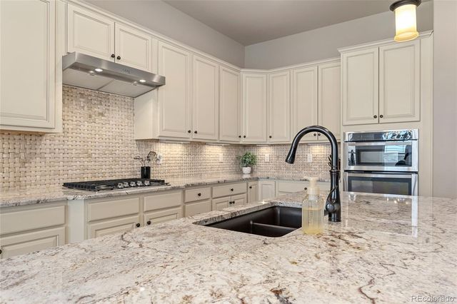 22601 E Del Norte Drive, Aurora, CO 80016