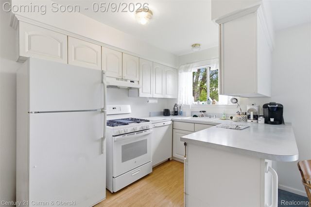23293 W Le Bost Drive, Novi, MI 48375