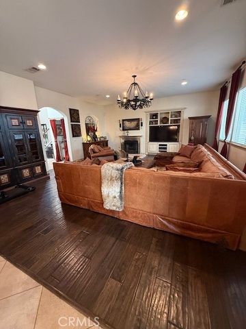 15519 Syracuse, Fontana, CA 92336