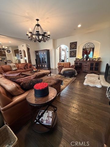 15519 Syracuse, Fontana, CA 92336