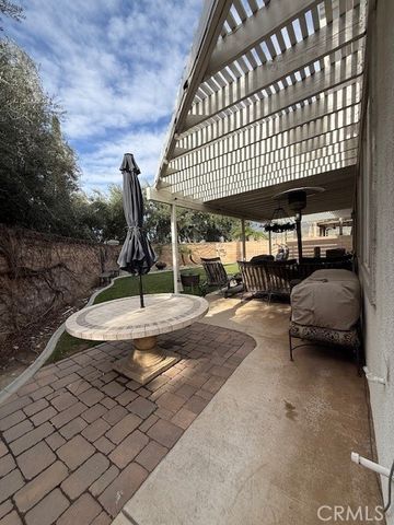 15519 Syracuse, Fontana, CA 92336