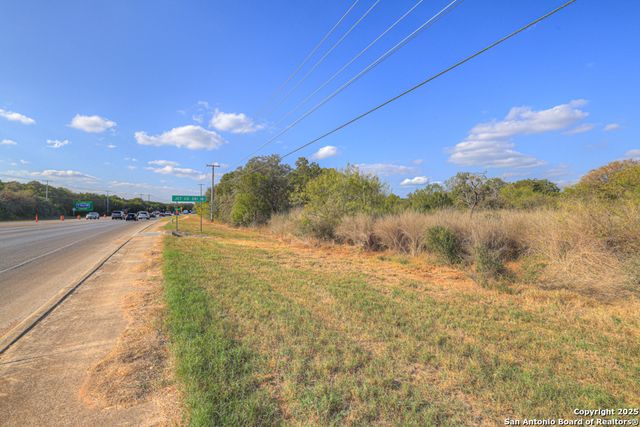 2415 Woodlane, New Braunfels, TX 78132