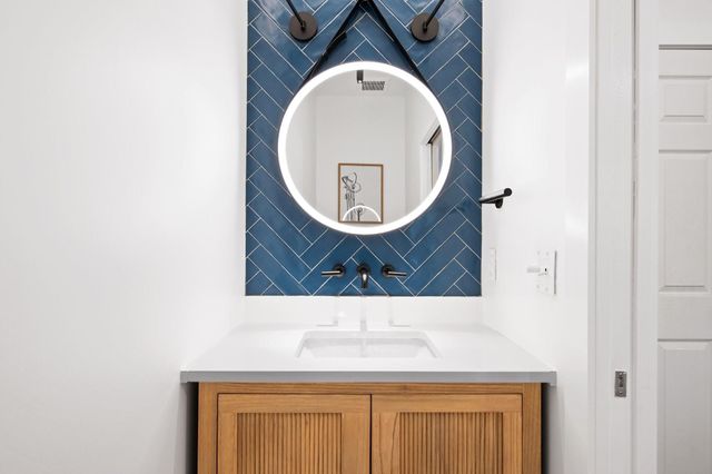 1136 NE 2nd Avenue, Fort Lauderdale, FL 33304