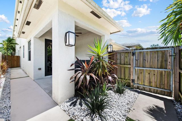 1136 NE 2nd Avenue, Fort Lauderdale, FL 33304