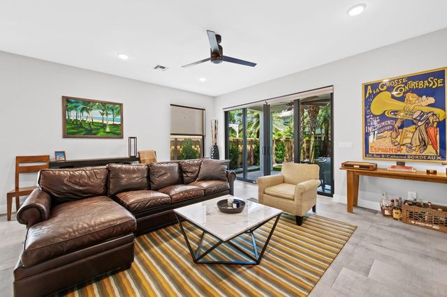 1136 NE 2nd Avenue, Fort Lauderdale, FL 33304