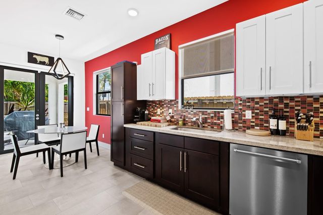 1136 NE 2nd Avenue, Fort Lauderdale, FL 33304