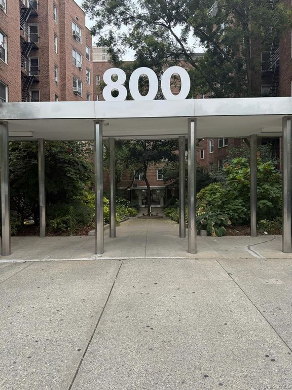 800 GRAND CONCOURSE LEN, Bronx, NY 10451