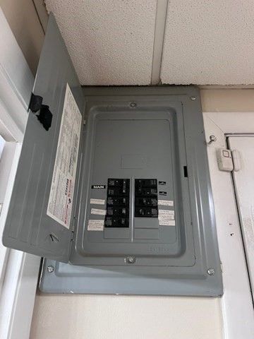 215 Chelmsford 8, Chelmsford, MA 01824