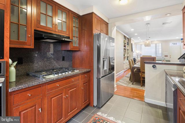 337 S HICKS ST, Philadelphia, PA 19102