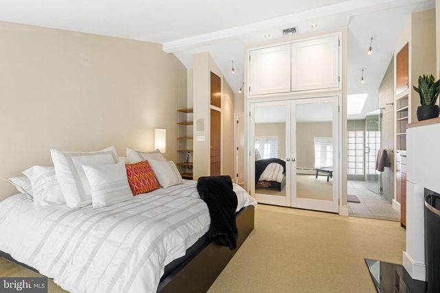 337 S HICKS ST, Philadelphia, PA 19102