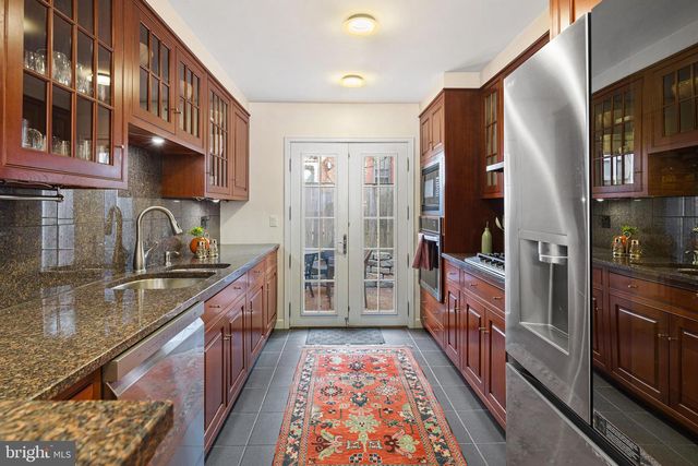 337 S HICKS ST, Philadelphia, PA 19102